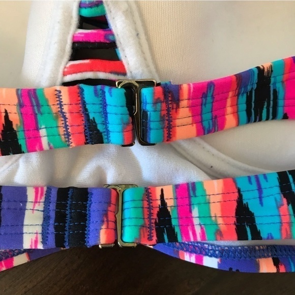 Xhilaration bikini two piece swim suit top. Size large. - Picture 4 of 7